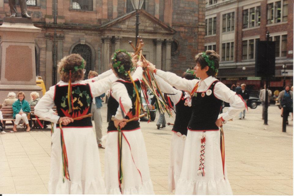 Mystic Garland dances in England